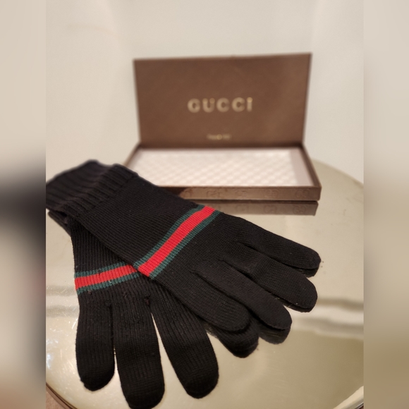 Gucci gloves - Picture 1 of 5